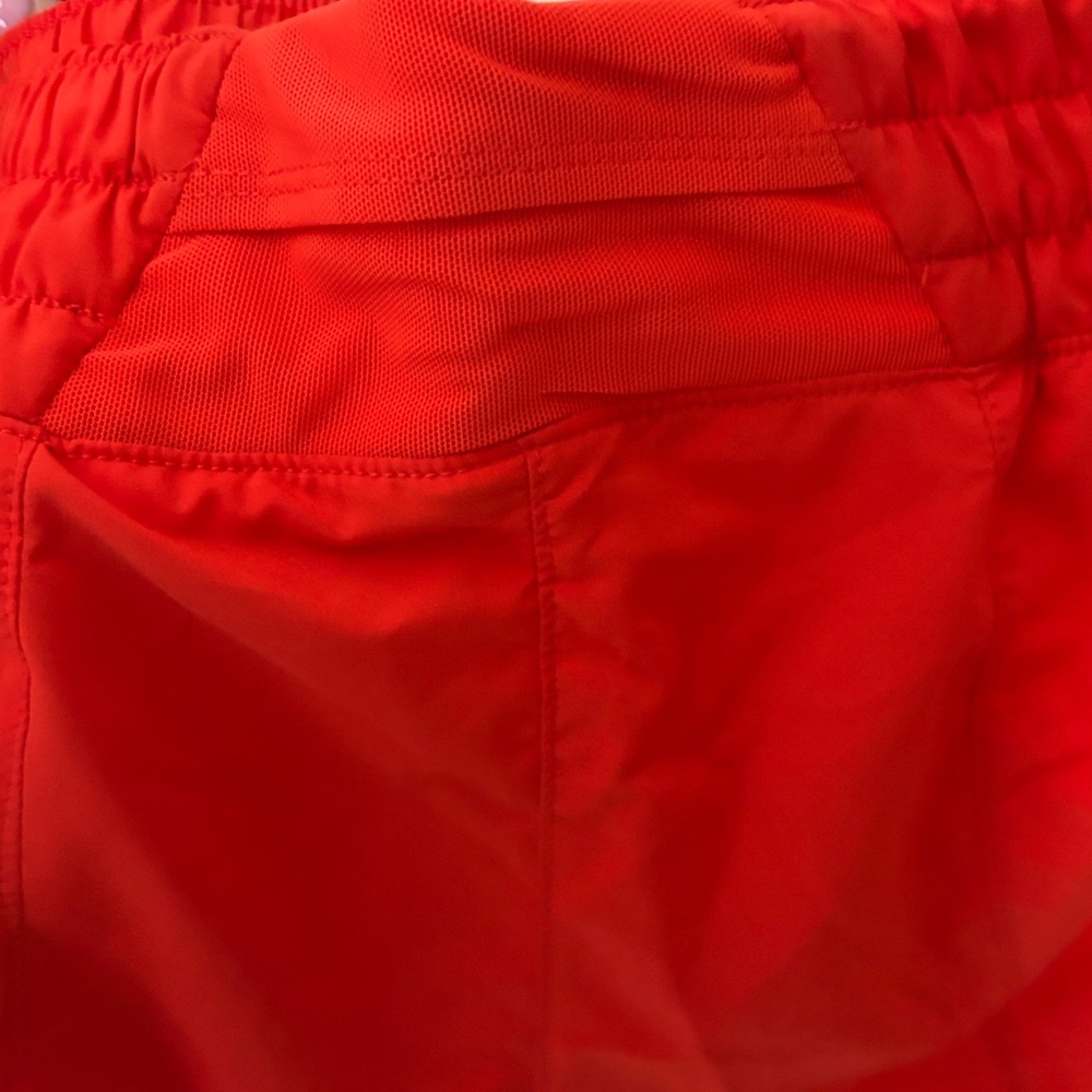 New!! Nike women's running shorts - Picture 3 of 6